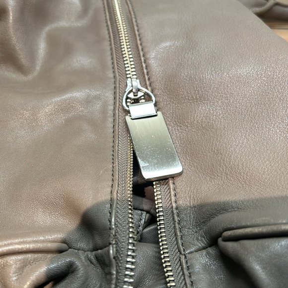 Vintage Banana Republic Leather Satchel - Picture 6 of 7